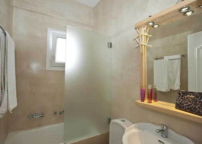 Yanna Asteri Ornos (Mykonos)