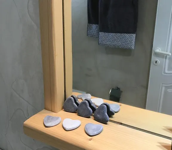 Yanna Asteri Ορνός