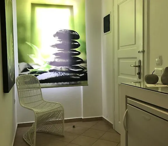 Yanna Asteri Apartamento